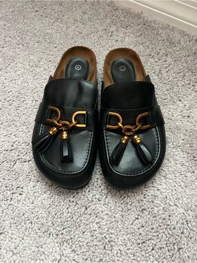 NWOT Black Tassel Loafer Slides with Gold Hardware - Women 6